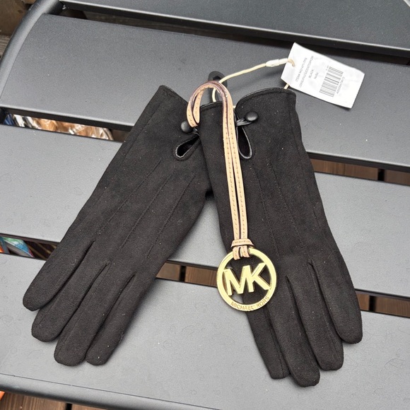 Mia and Tess Elegant Black women’s Gloves with MK key chain or bag decor - Picture 1 of 10